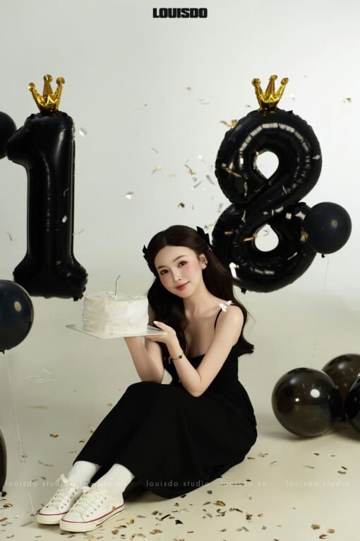 Eighteen Crown