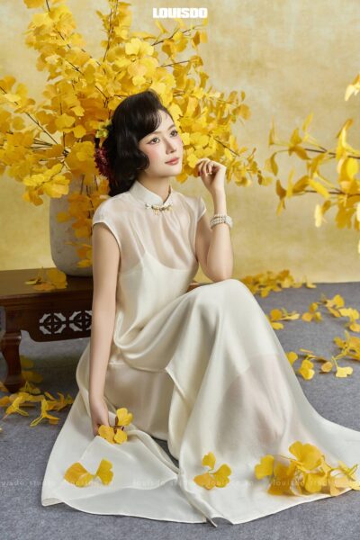 Giai Nhân Bạch Lụa